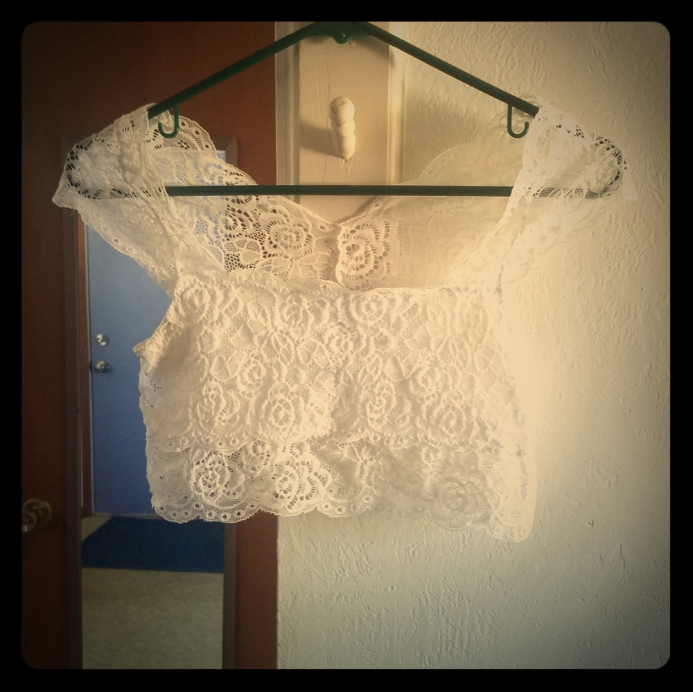 Lacey half top